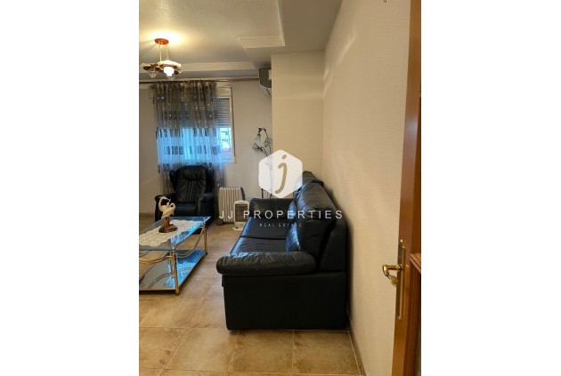 Aus zweiter Hand - Wohnung -
Almoradí - Centro Urbano 2