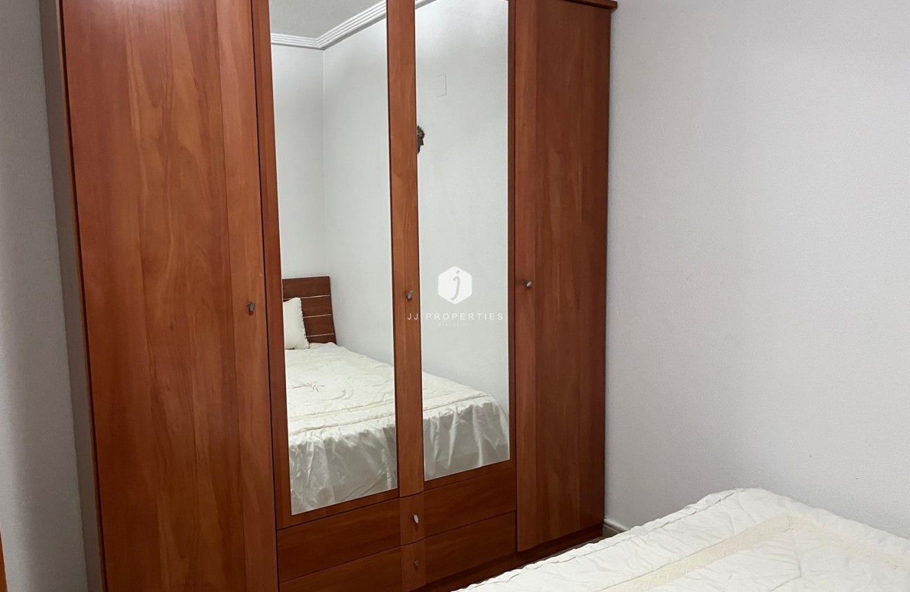 Aus zweiter Hand - Wohnung -
Almoradí - Centro Urbano 2