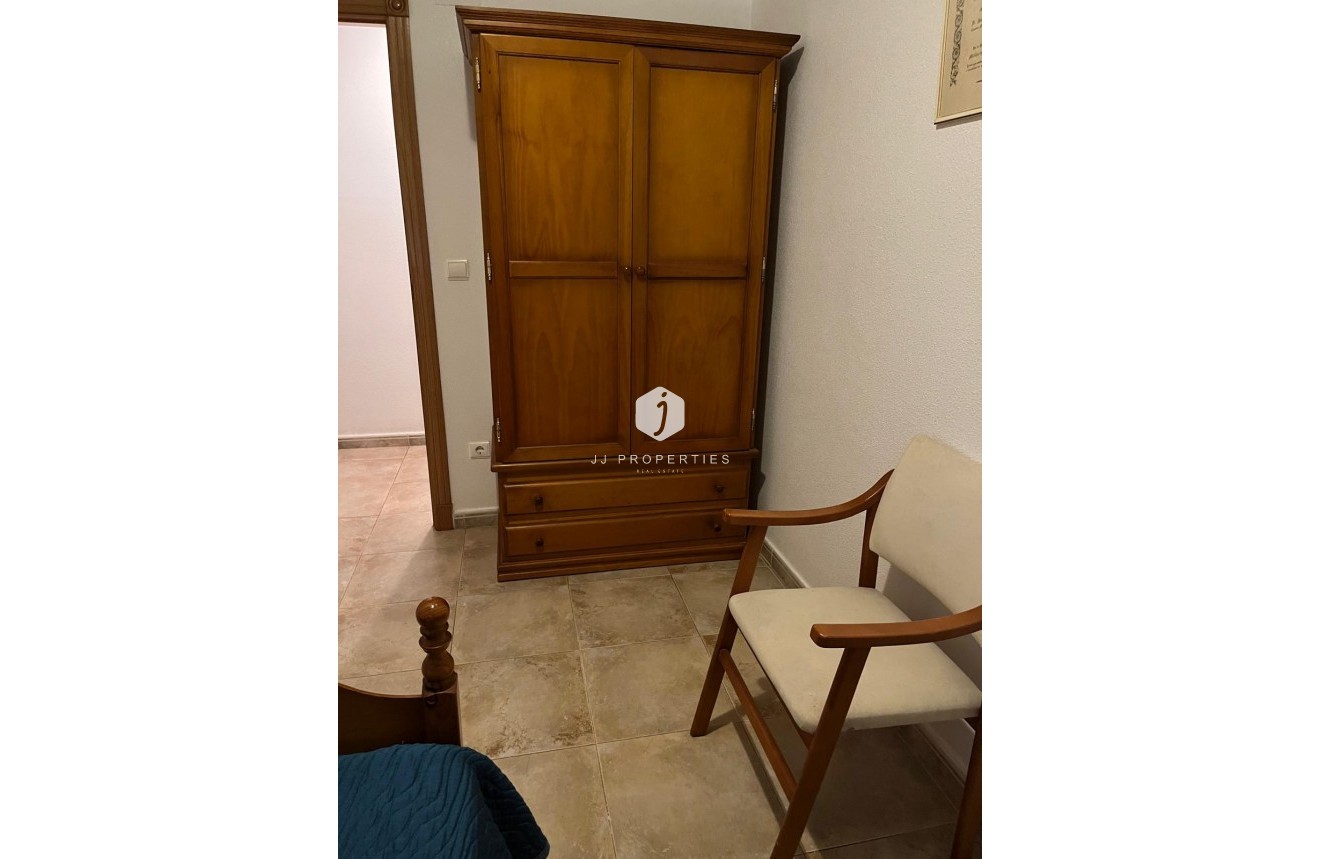 Aus zweiter Hand - Wohnung -
Almoradí - Centro Urbano 2