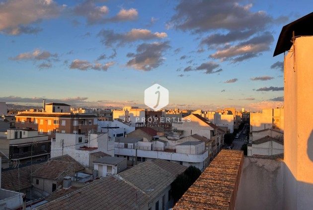 Aus zweiter Hand - Wohnung -
Almoradí - Centro Urbano 2