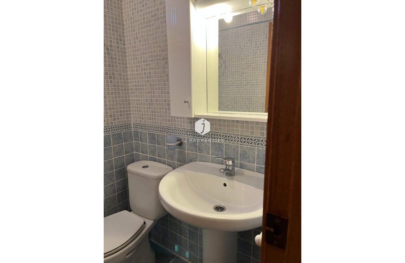 Aus zweiter Hand - Wohnung -
Almoradí - Centro Urbano 2