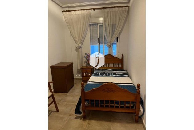 Aus zweiter Hand - Wohnung -
Almoradí - Centro Urbano 2