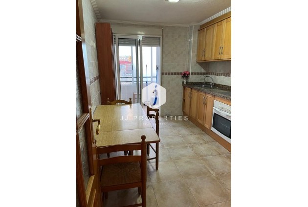 Aus zweiter Hand - Wohnung -
Almoradí - Centro Urbano 2