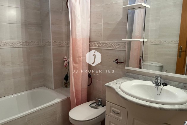 Aus zweiter Hand - Wohnung -
Almoradí - Centro Urbano 2