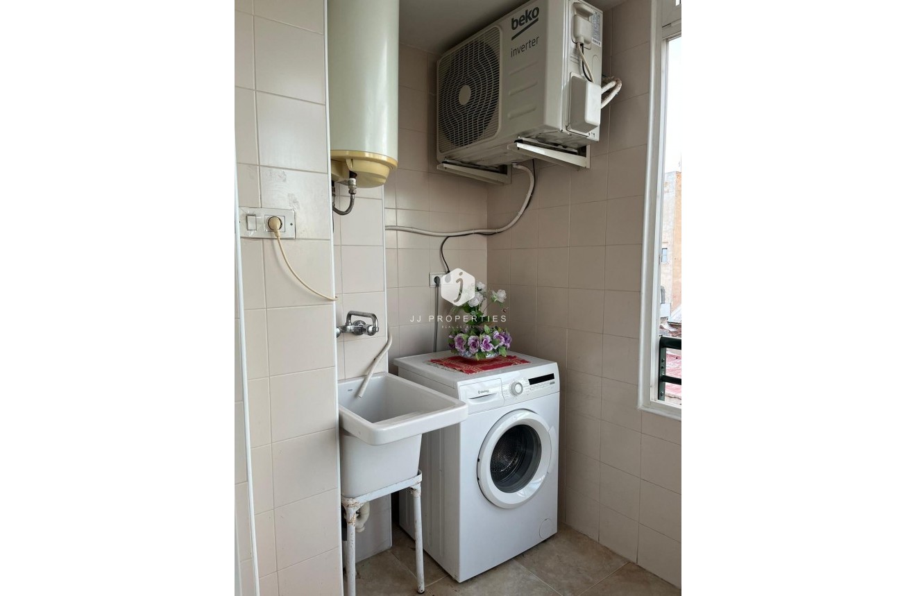 Aus zweiter Hand - Wohnung -
Almoradí - Centro Urbano 2