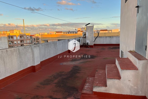 Aus zweiter Hand - Wohnung -
Almoradí - Centro Urbano 2