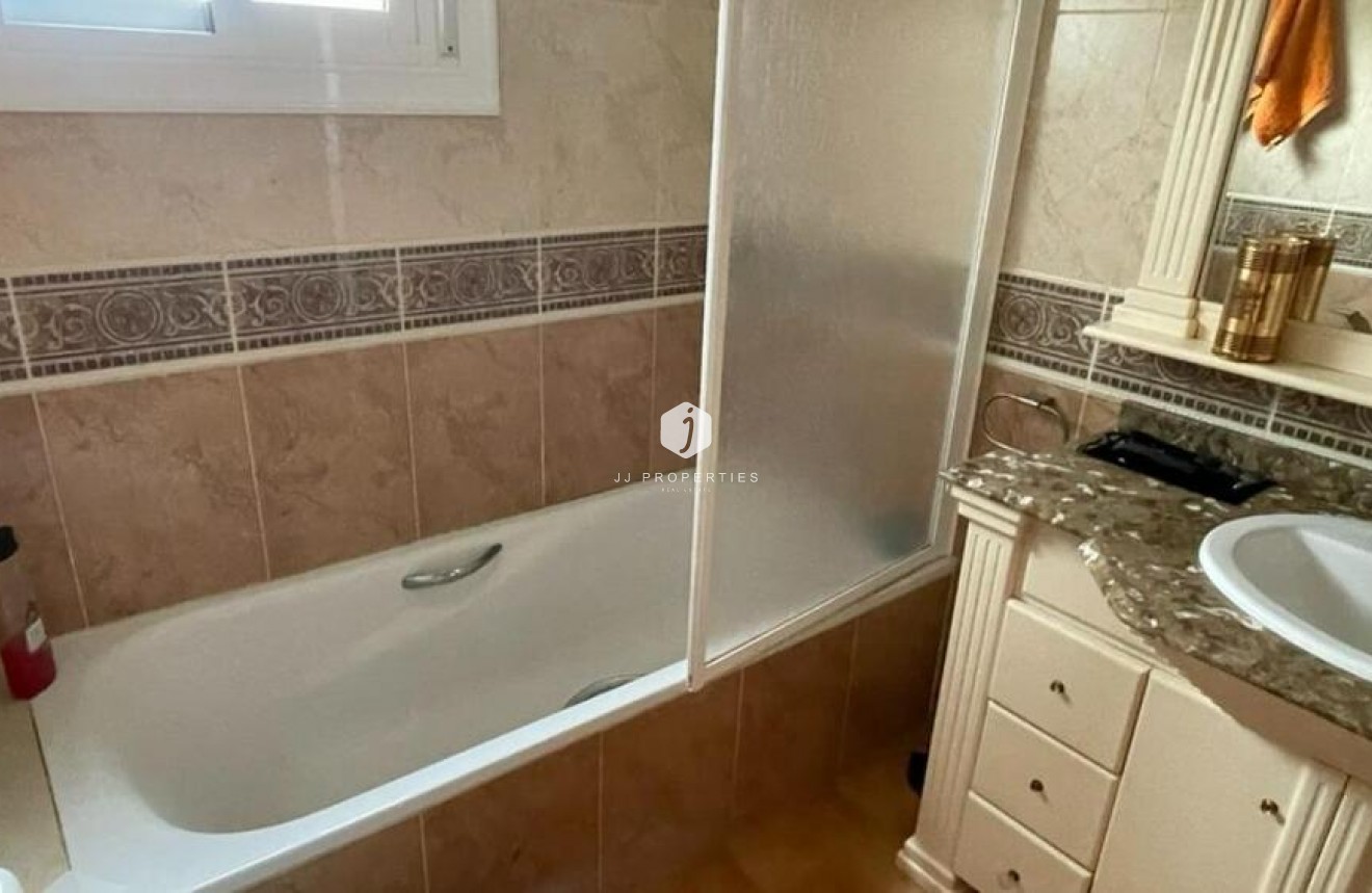 Segunda mano - Villa -
Daya Vieja - Costa Blanca