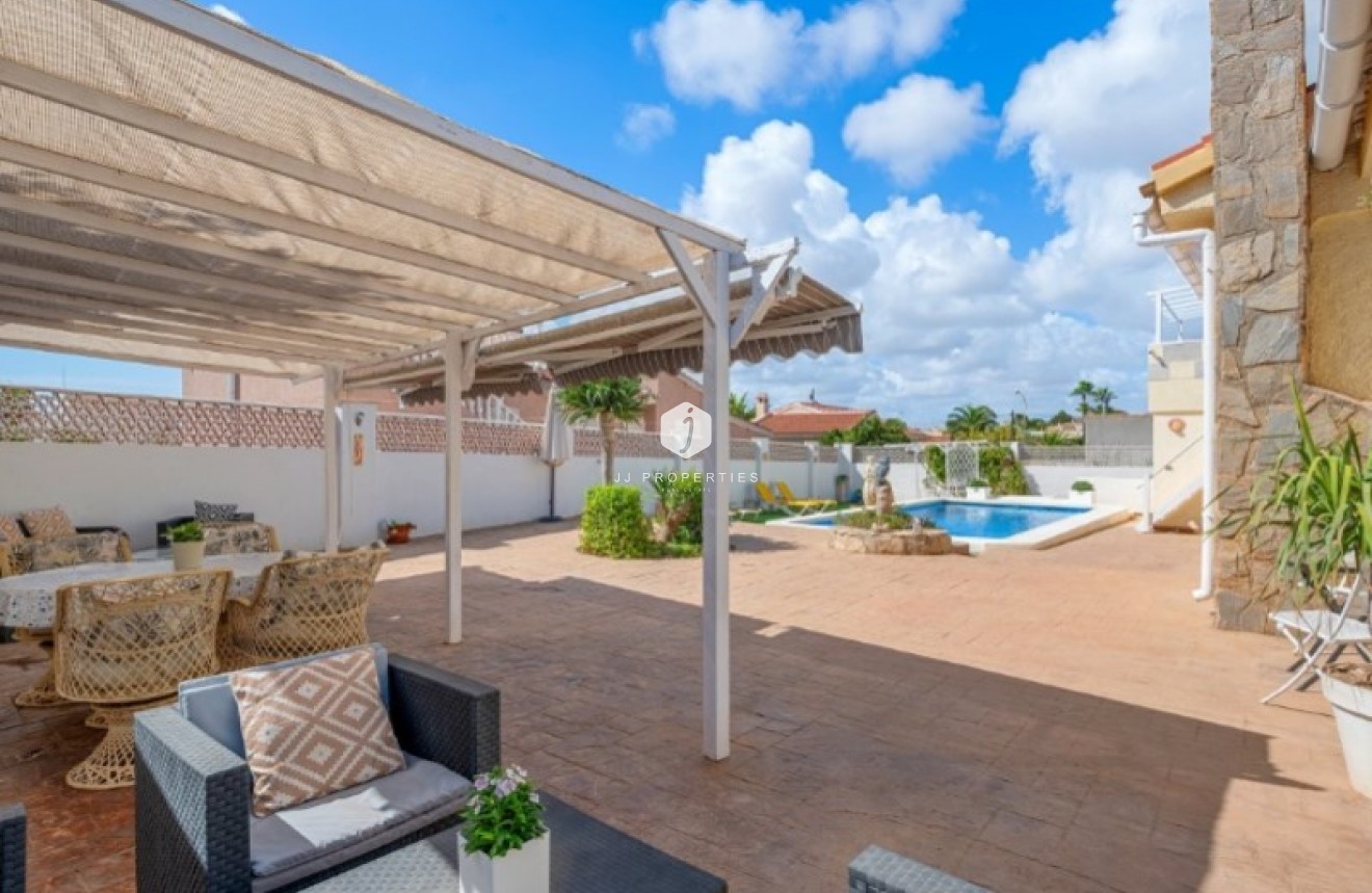 Aus zweiter Hand - Villa -
Rojales - Inland