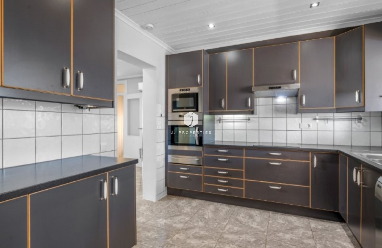 Aus zweiter Hand - Villa -
Rojales - Inland