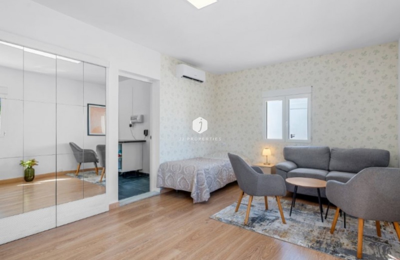 Aus zweiter Hand - Villa -
Rojales - Inland