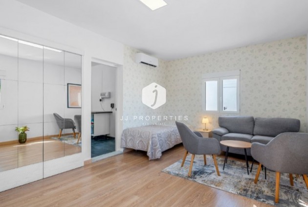 Aus zweiter Hand - Villa -
Rojales - Inland