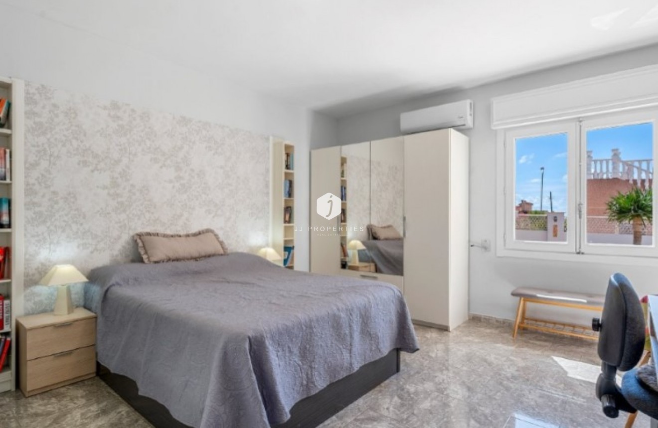 Aus zweiter Hand - Villa -
Rojales - Inland