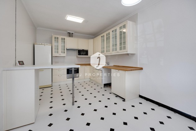 Aus zweiter Hand - Villa -
Torrevieja - La Siesta - El Salado - Torreta