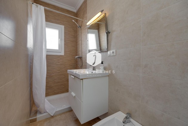 Aus zweiter Hand - Villa -
Torrevieja - La Siesta - El Salado - Torreta