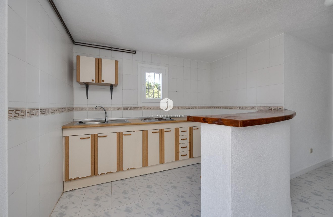 Aus zweiter Hand - Villa -
Torrevieja - La Siesta - El Salado - Torreta