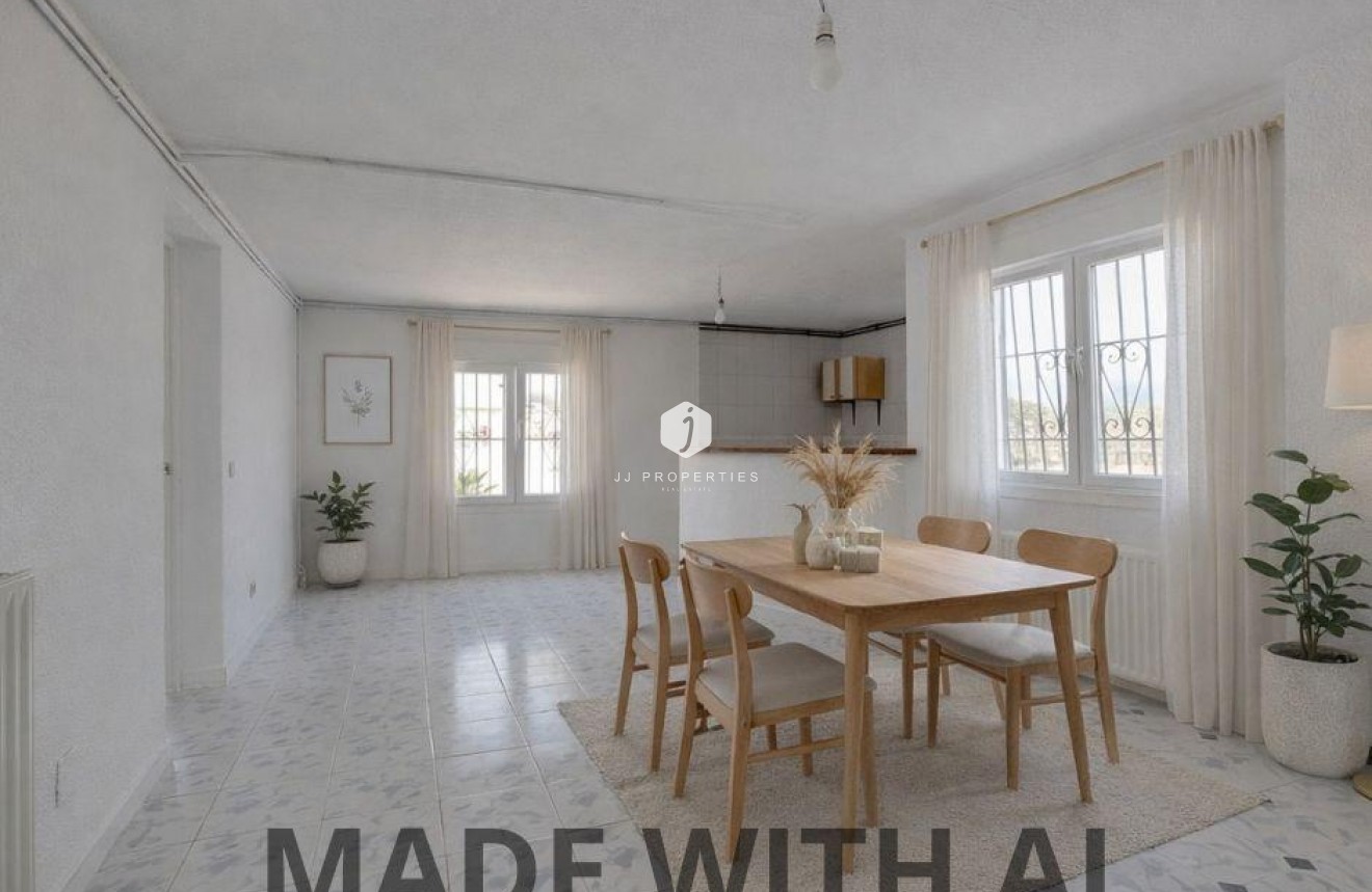 Aus zweiter Hand - Villa -
Torrevieja - La Siesta - El Salado - Torreta