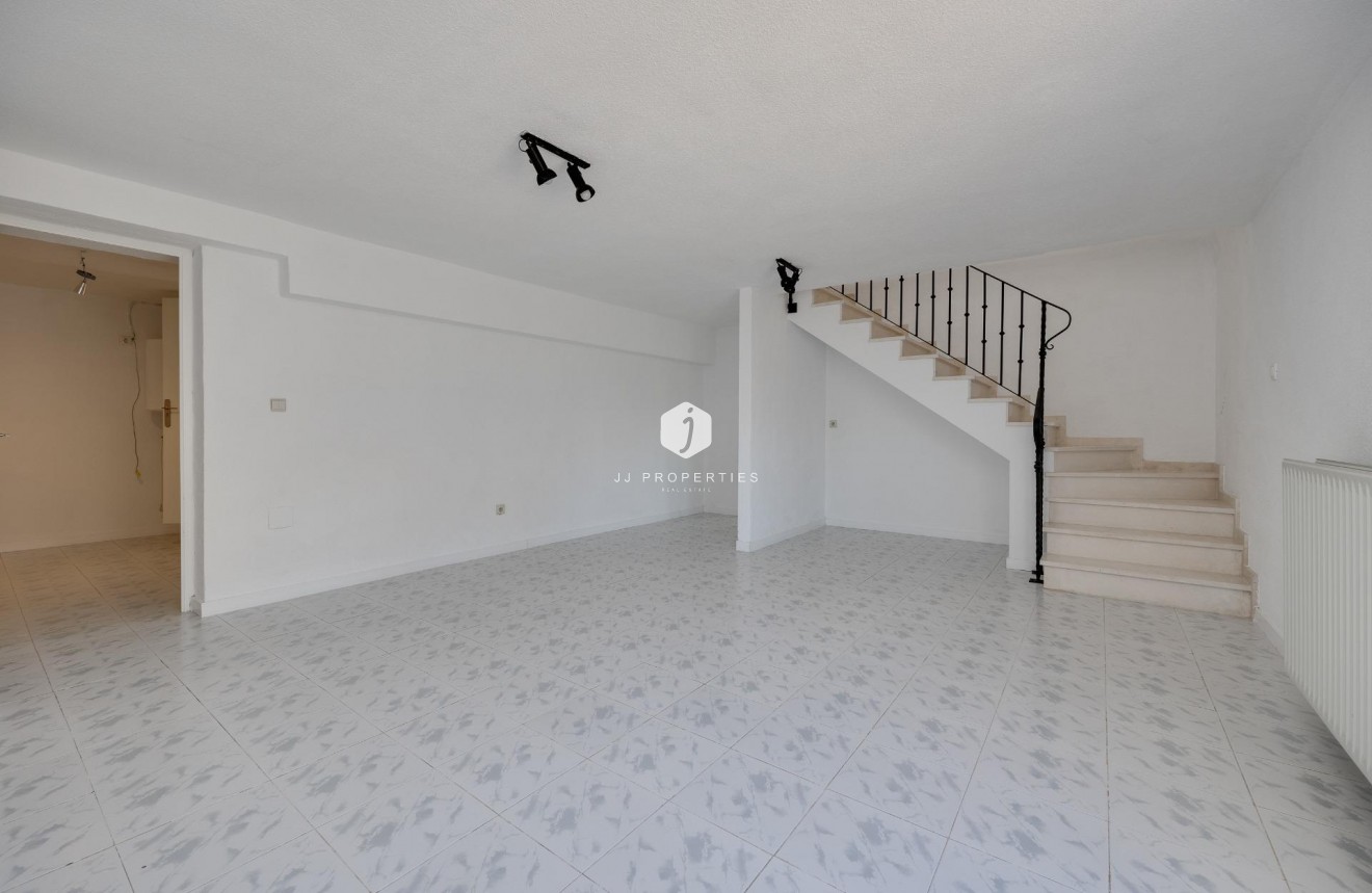 Aus zweiter Hand - Villa -
Torrevieja - La Siesta - El Salado - Torreta