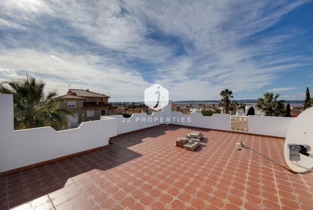 Aus zweiter Hand - Villa -
Torrevieja - La Siesta - El Salado - Torreta