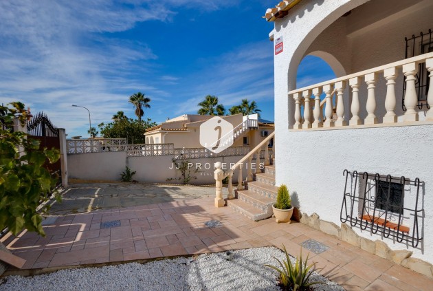 Aus zweiter Hand - Villa -
Torrevieja - La Siesta - El Salado - Torreta