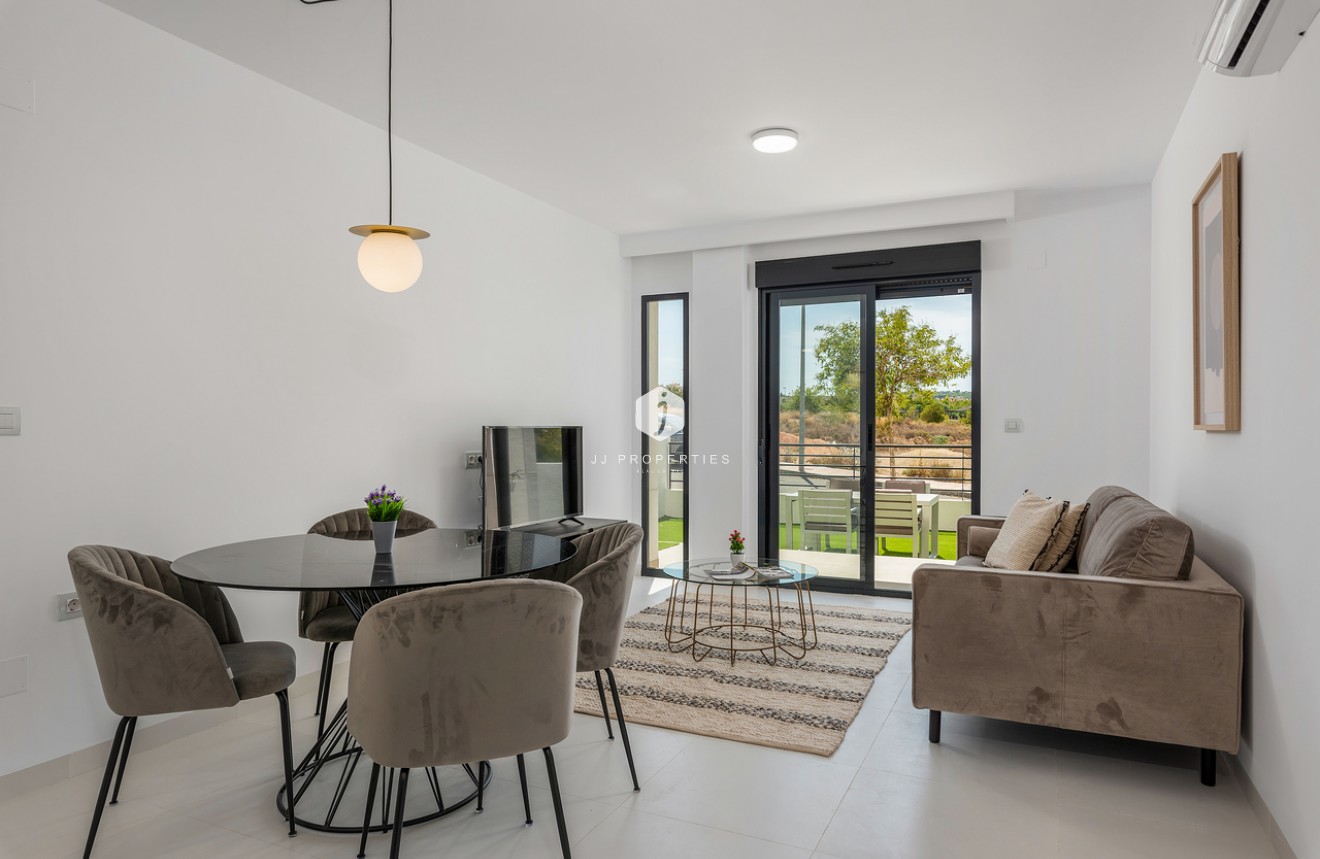 Aus zweiter Hand - Wohnung -
San Miguel de Salinas - Inland