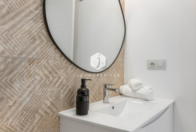 Aus zweiter Hand - Wohnung -
San Miguel de Salinas - Inland