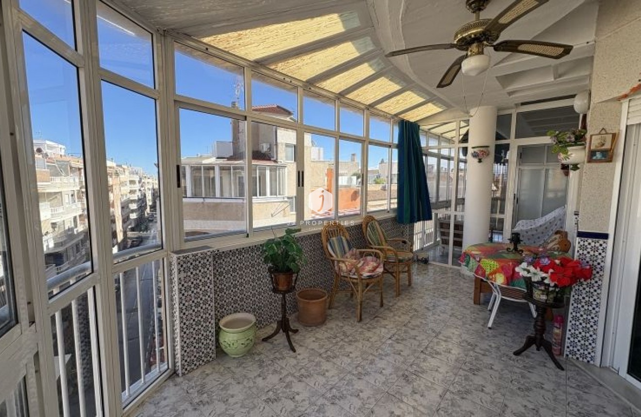 Z drugiej ręki - Mieszkanie w bloku -
Torrevieja - Costa Blanca