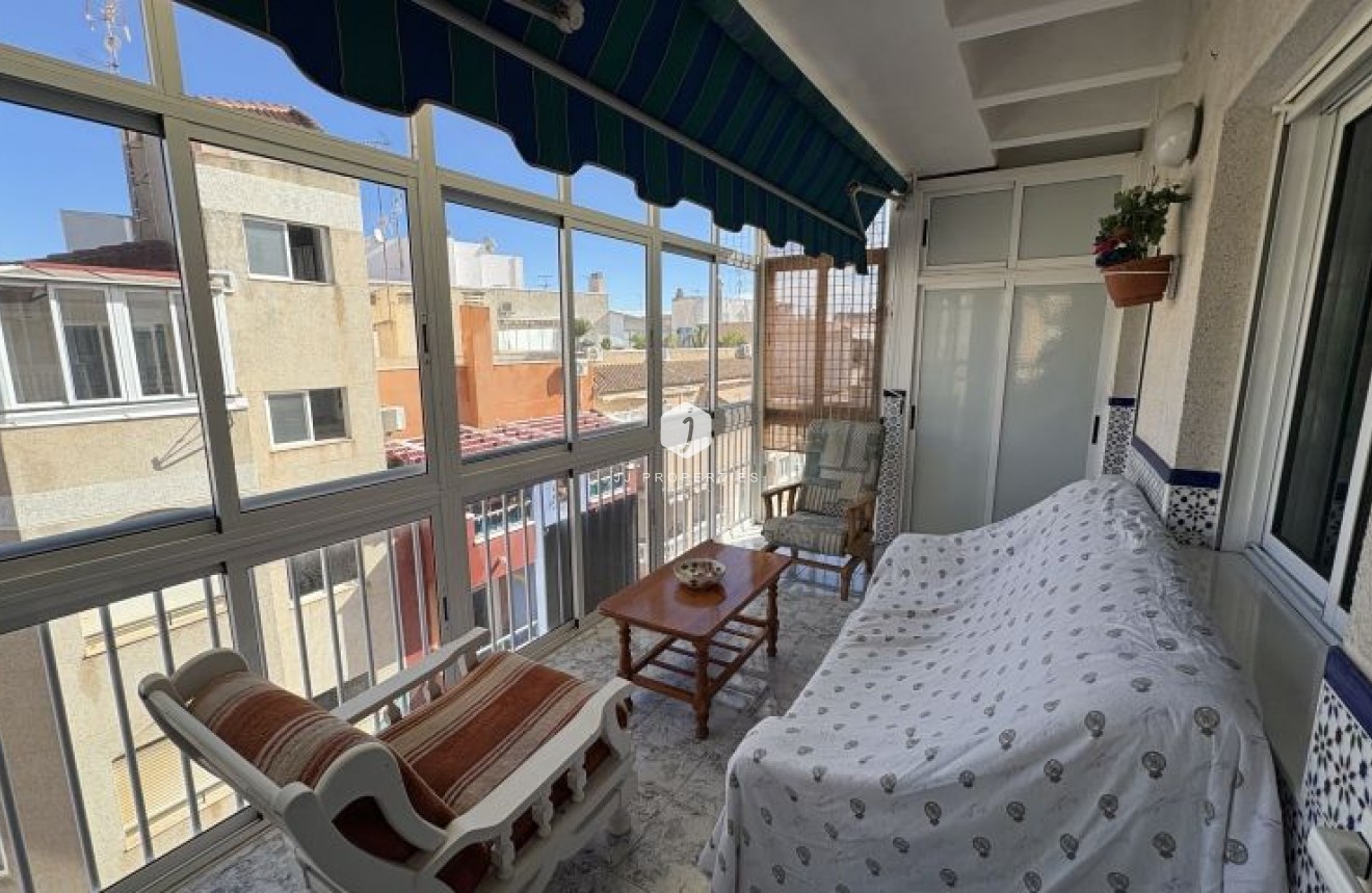 Z drugiej ręki - Mieszkanie w bloku -
Torrevieja - Costa Blanca