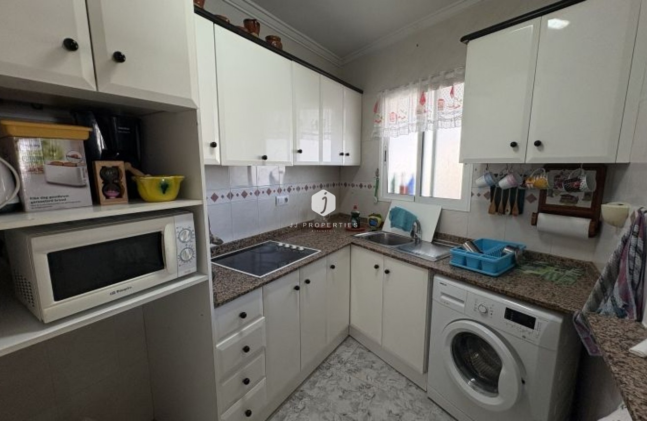 Z drugiej ręki - Mieszkanie w bloku -
Torrevieja - Costa Blanca