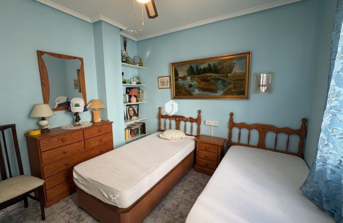 Z drugiej ręki - Mieszkanie w bloku -
Torrevieja - Costa Blanca