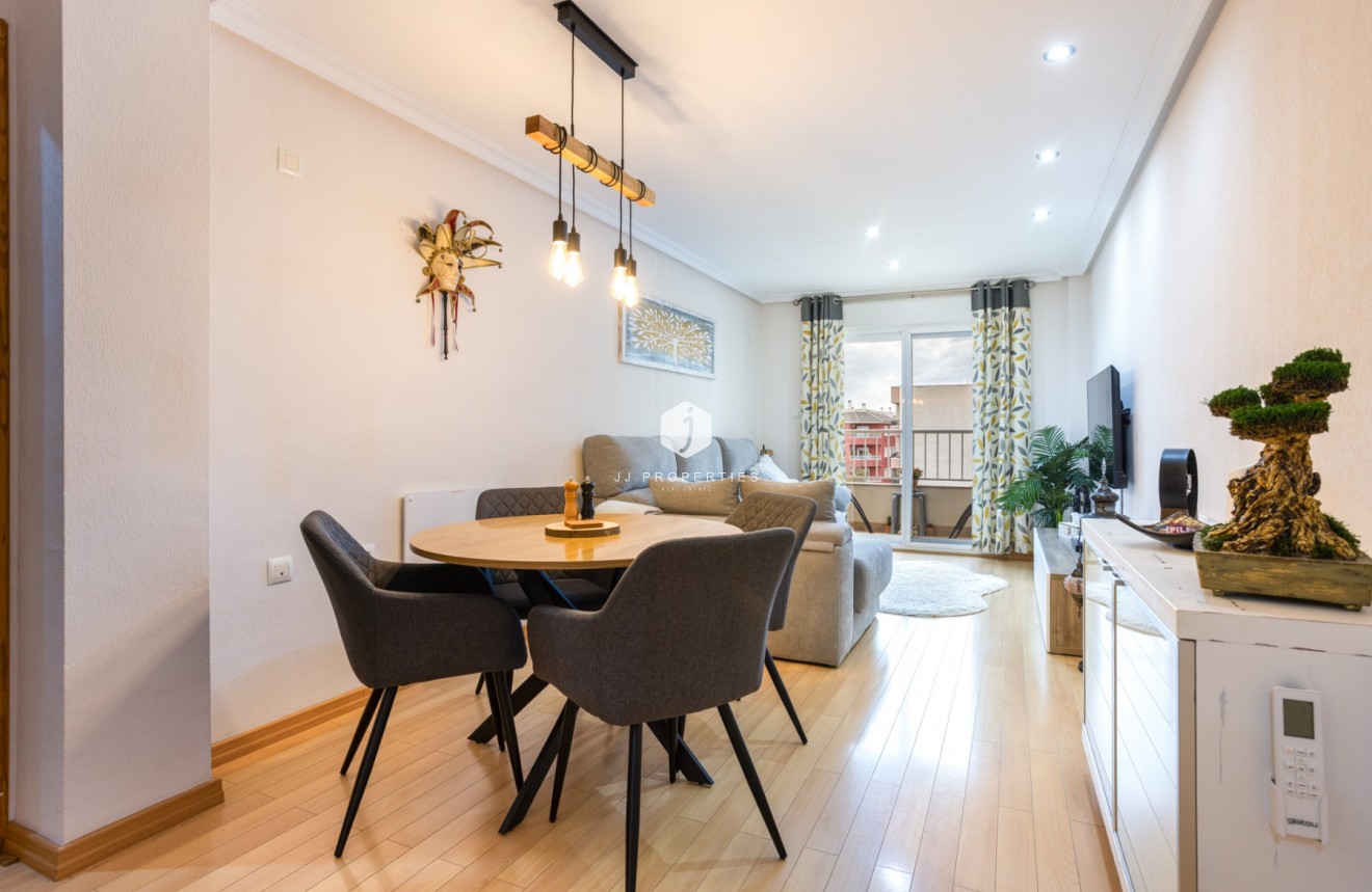 Z drugiej ręki - Mieszkanie w bloku -
Los Montesinos - Costa Blanca