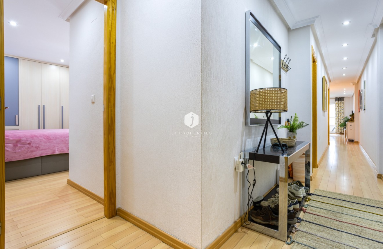 Z drugiej ręki - Mieszkanie w bloku -
Los Montesinos - Costa Blanca