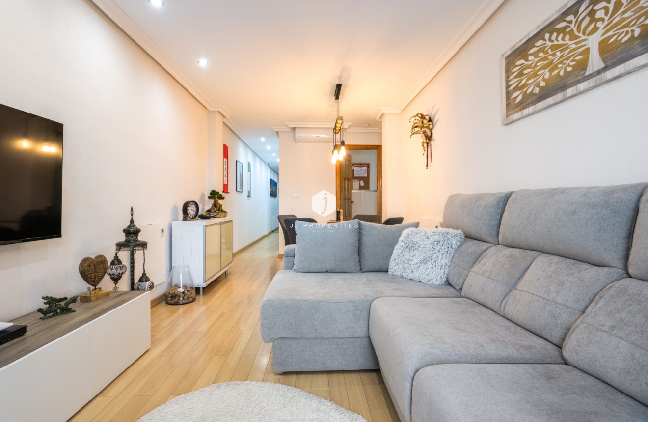 Z drugiej ręki - Mieszkanie w bloku -
Los Montesinos - Costa Blanca