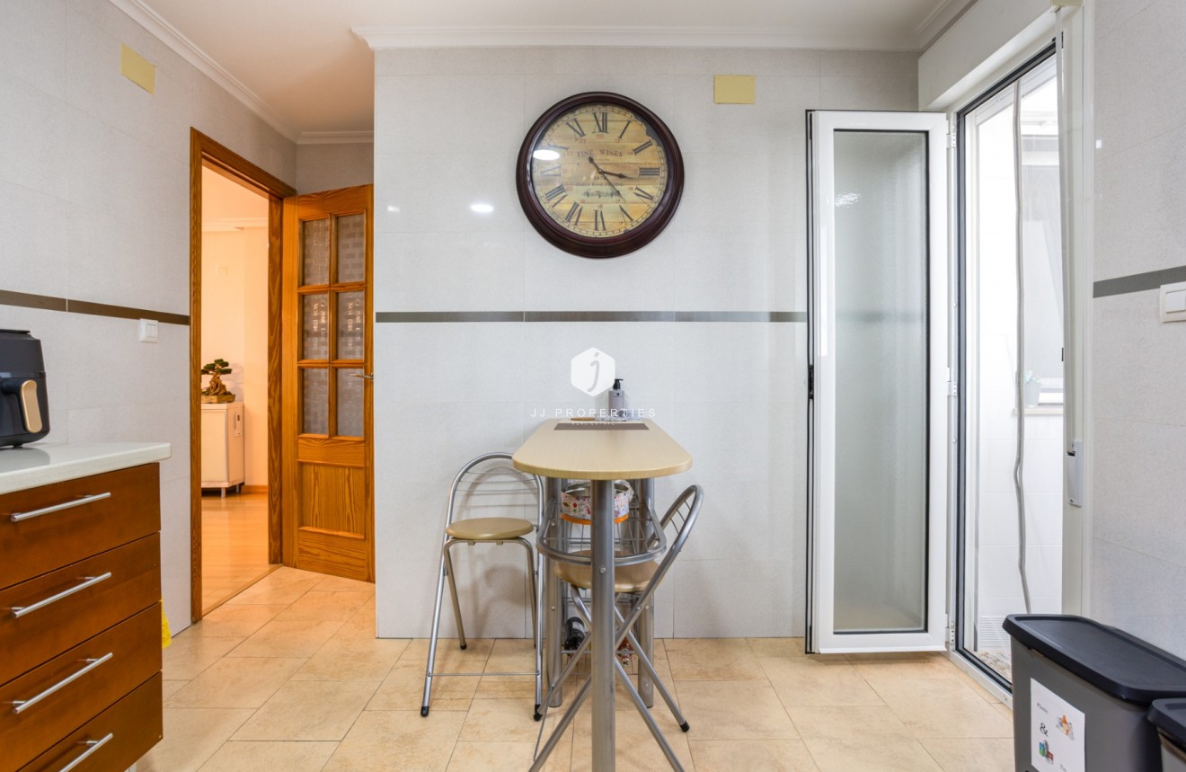 Z drugiej ręki - Mieszkanie w bloku -
Los Montesinos - Costa Blanca