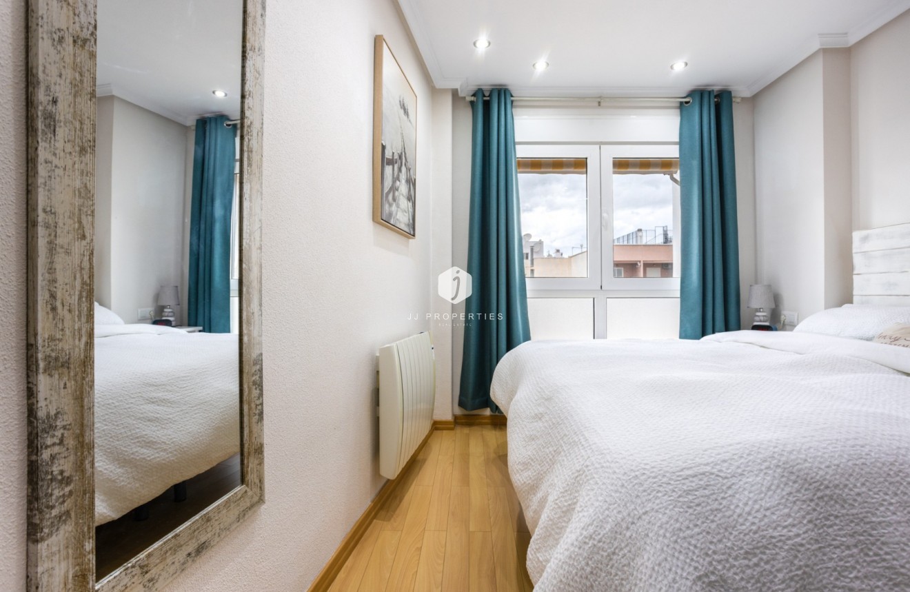 Z drugiej ręki - Mieszkanie w bloku -
Los Montesinos - Costa Blanca