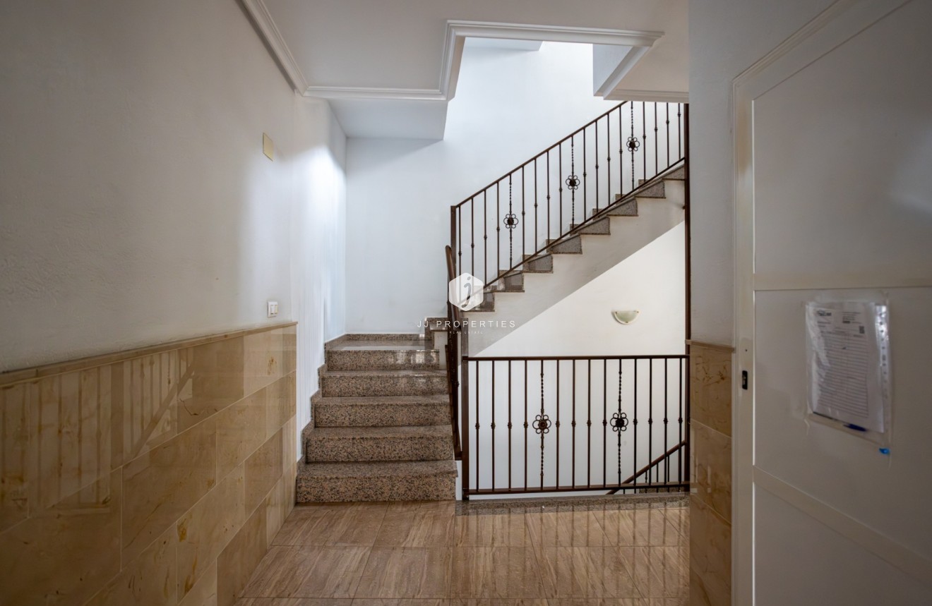 Z drugiej ręki - Mieszkanie w bloku -
Los Montesinos - Costa Blanca