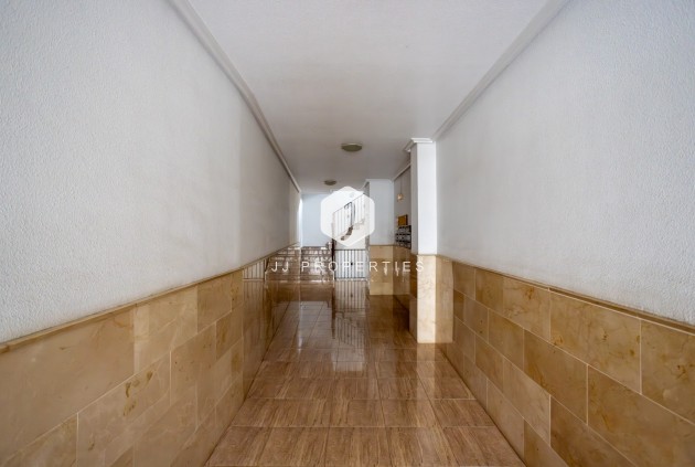 Z drugiej ręki - Mieszkanie w bloku -
Los Montesinos - Costa Blanca