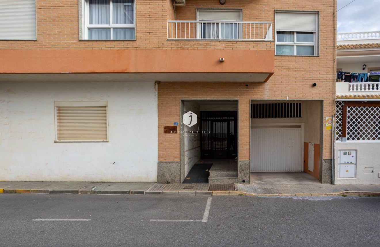 Z drugiej ręki - Mieszkanie w bloku -
Los Montesinos - Costa Blanca