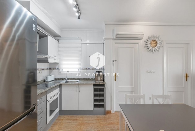 Z drugiej ręki - Mieszkanie w bloku -
Orihuela Costa - Playa Flamenca