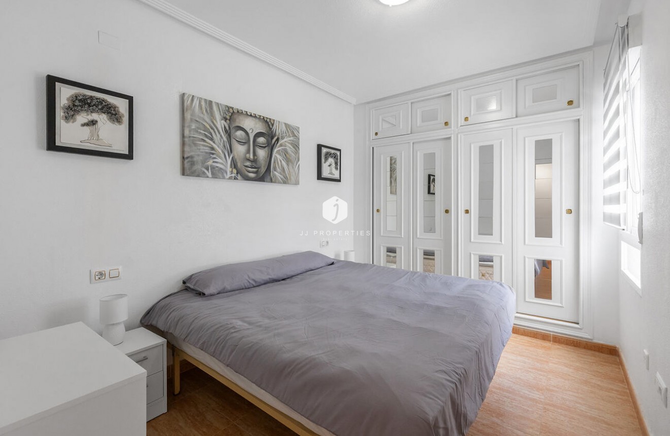 Z drugiej ręki - Mieszkanie w bloku -
Orihuela Costa - Playa Flamenca