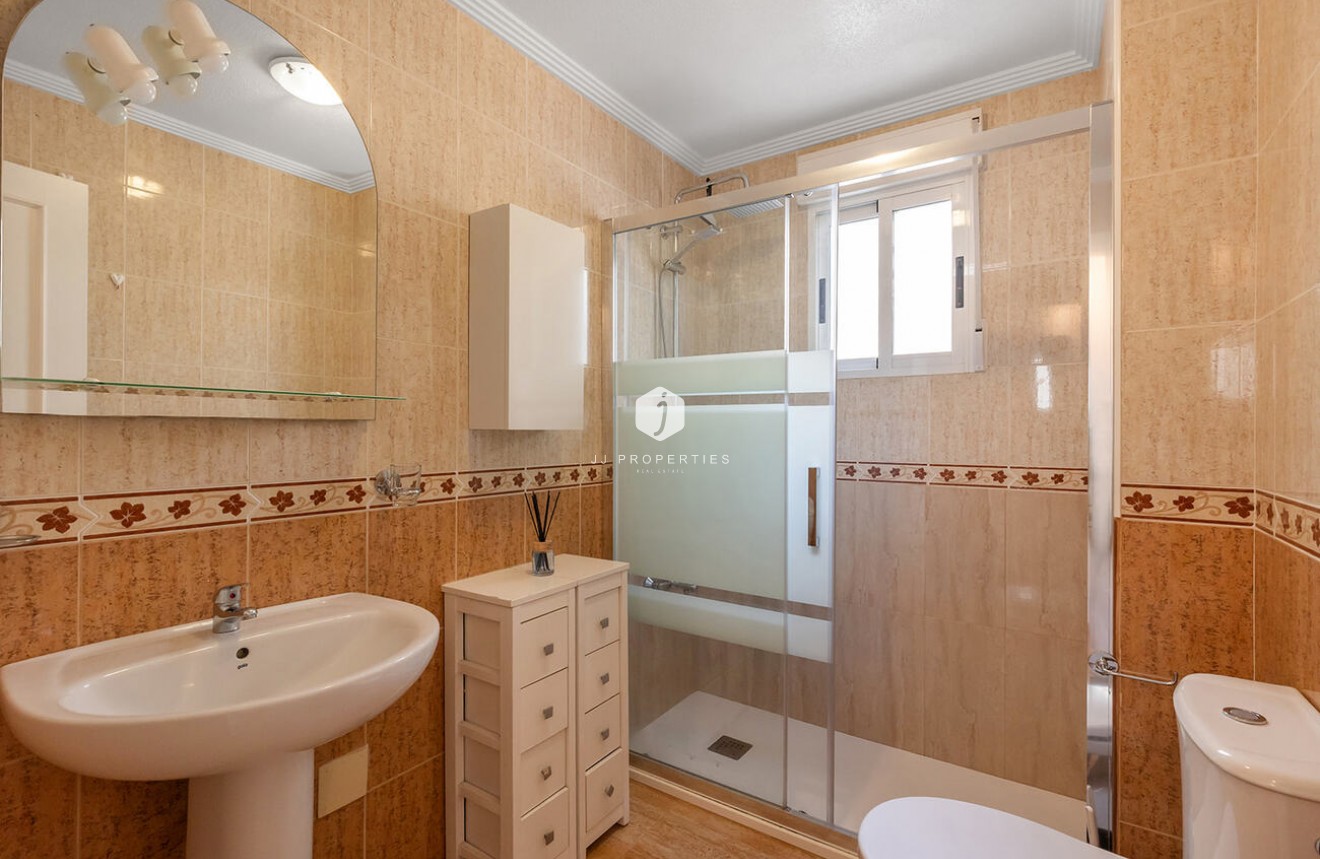 Z drugiej ręki - Mieszkanie w bloku -
Orihuela Costa - Playa Flamenca