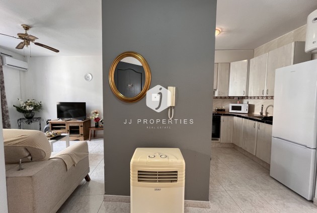 Z drugiej ręki - Mieszkanie w bloku -
San Miguel de Salinas - Inland