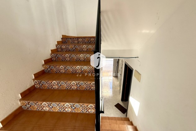 Z drugiej ręki - Mieszkanie w bloku -
San Miguel de Salinas - Inland