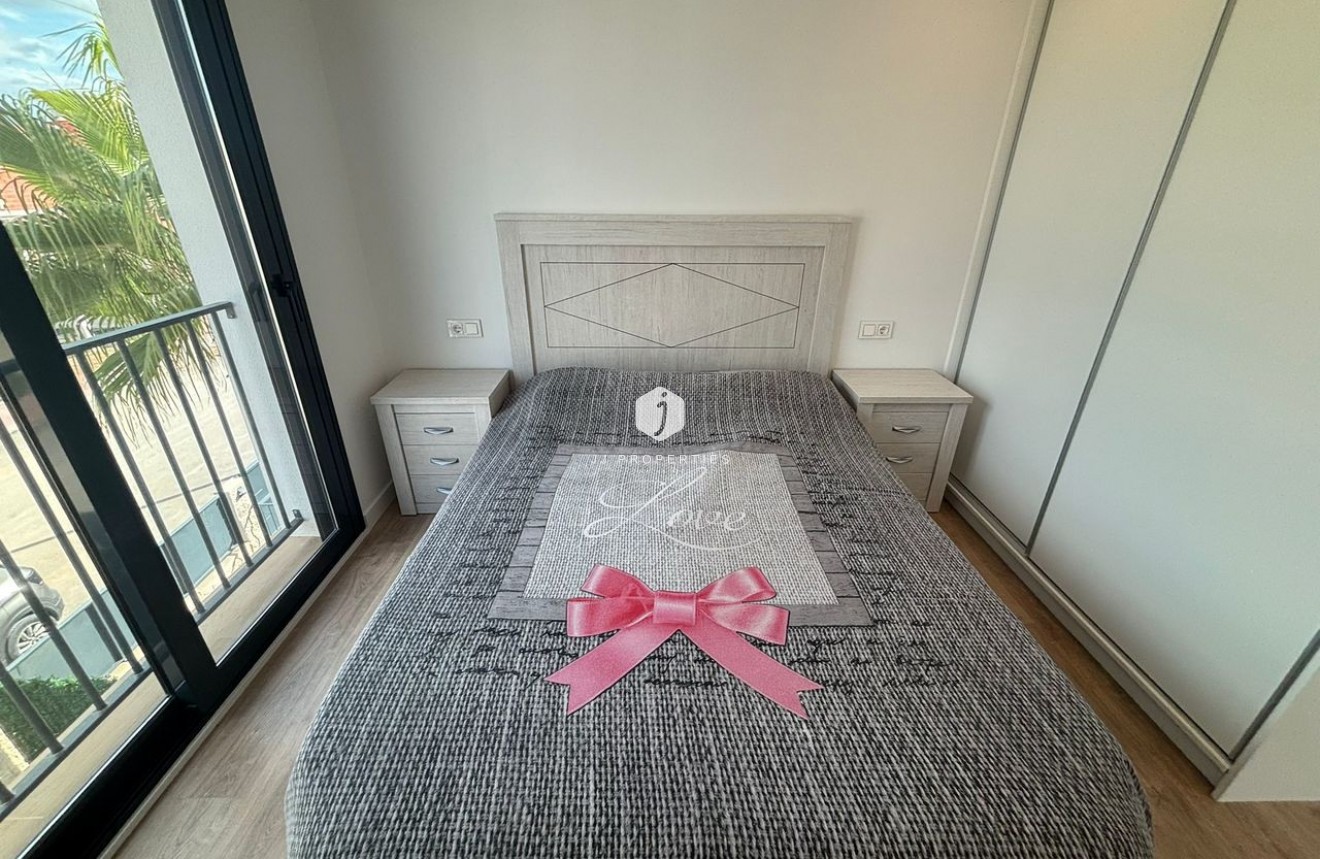 Z drugiej ręki - Villa -
Ciudad Quesada - Costa Blanca