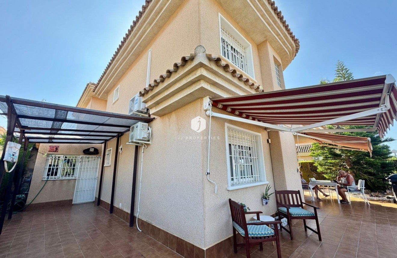 Z drugiej ręki - Villa -
Torrevieja - Costa Blanca