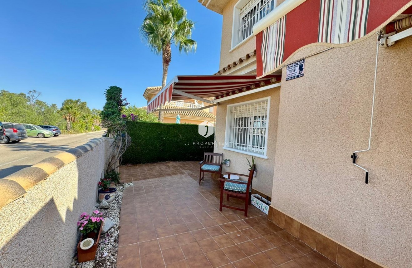 Z drugiej ręki - Villa -
Torrevieja - Costa Blanca