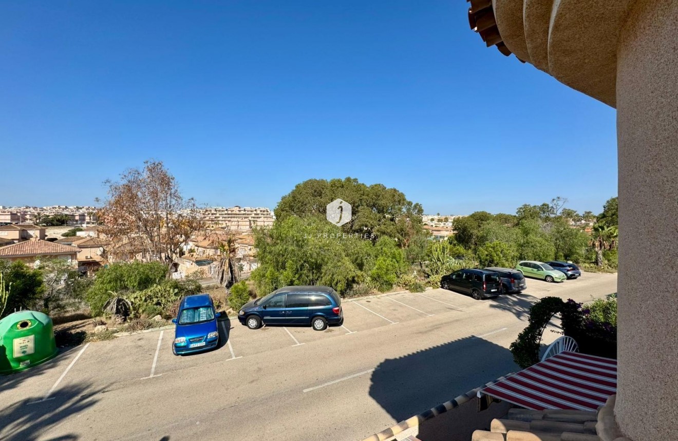 Z drugiej ręki - Villa -
Torrevieja - Costa Blanca