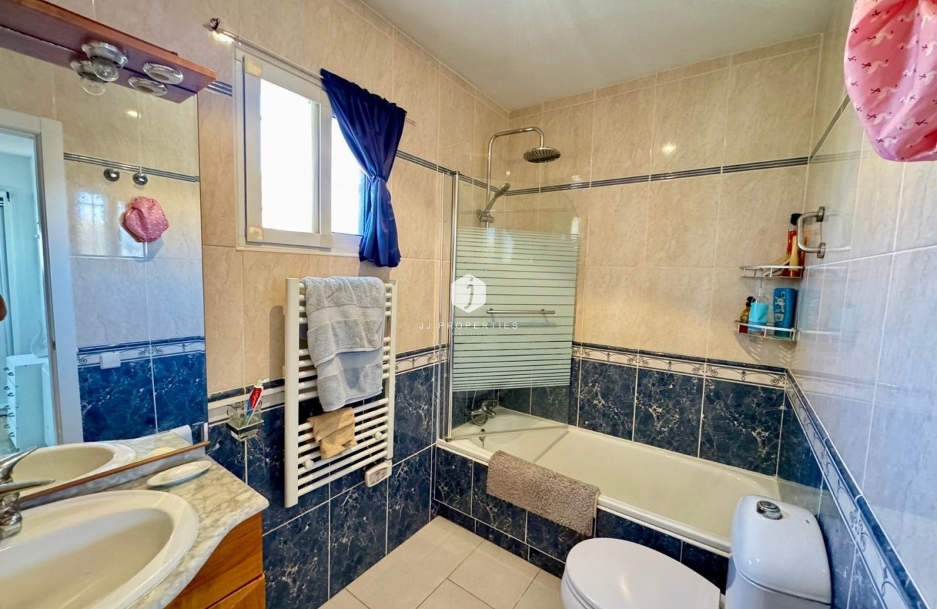 Z drugiej ręki - Villa -
Torrevieja - Costa Blanca