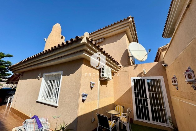 Z drugiej ręki - Villa -
Torrevieja - Costa Blanca