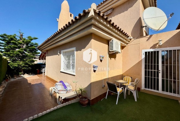 Z drugiej ręki - Villa -
Torrevieja - Costa Blanca