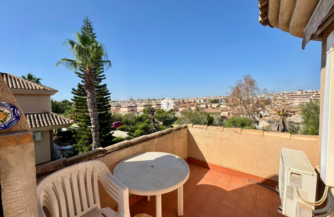 Z drugiej ręki - Villa -
Torrevieja - Costa Blanca